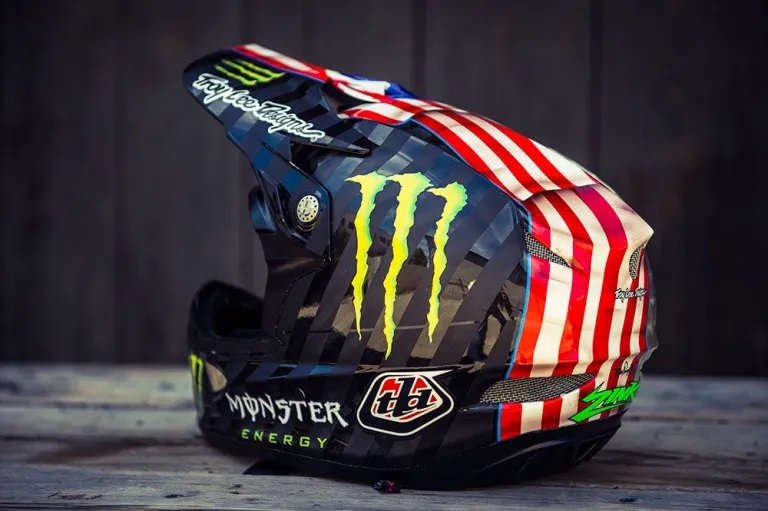 The Art of Safety: Customizable Dirt Bike Helmets