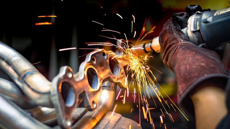 The Essential Guide to Cutting Machines in Metalworking: Unlocking Precision and Efficiency